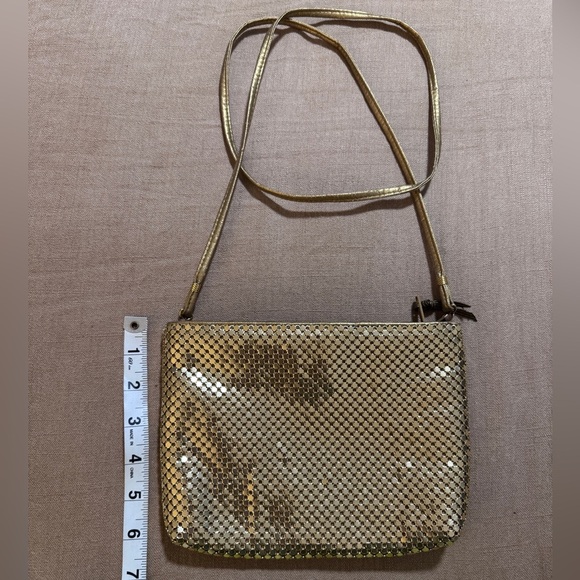 Vintage Beautiful Bueno Gold Chain Mail Evening Shoulder / Crossbody Strap Purse - Picture 2 of 6
